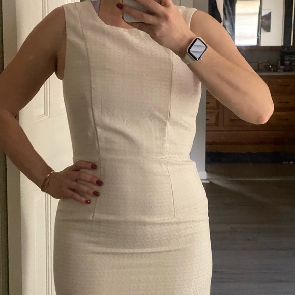 👗 SOLD 👗 Banana Republic 2P Creme Sheath Dress - Picture 2 of 13